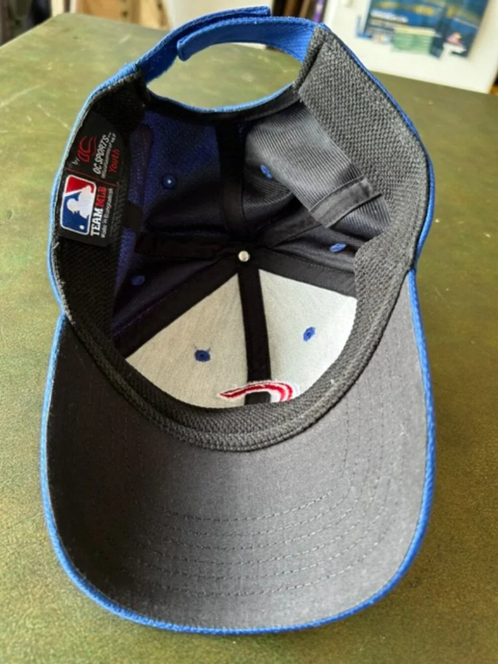 Team Mlb embroidered logo